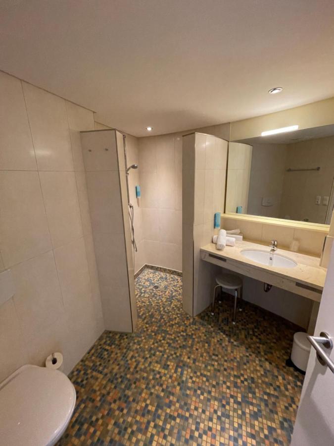 Nordseehotel Benser Hof Am Hafen بينسيرسيال المظهر الخارجي الصورة