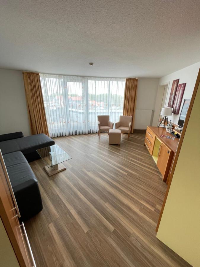 Nordseehotel Benser Hof Am Hafen بينسيرسيال المظهر الخارجي الصورة