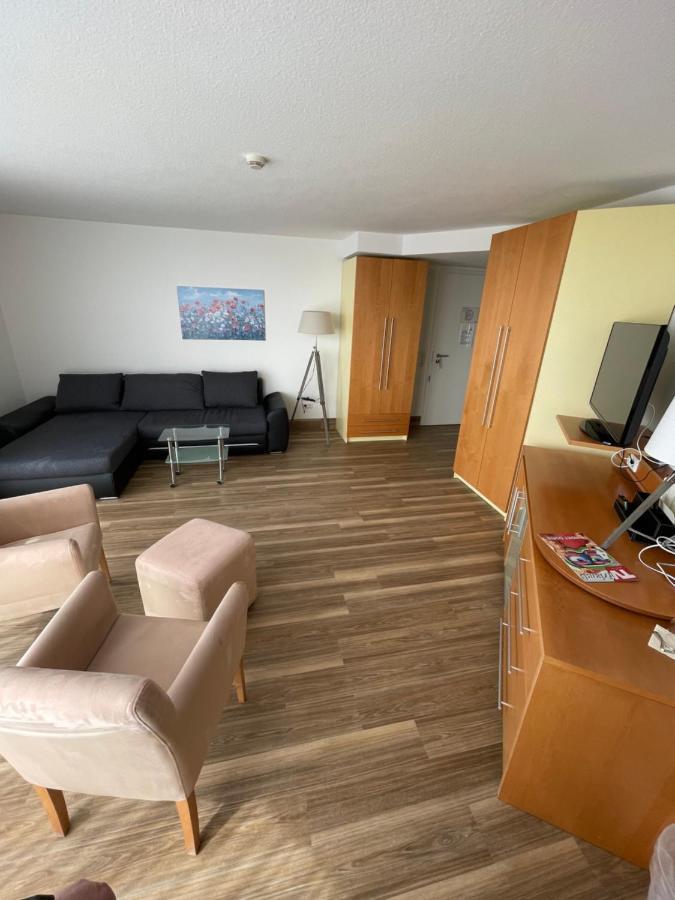 Nordseehotel Benser Hof Am Hafen بينسيرسيال المظهر الخارجي الصورة