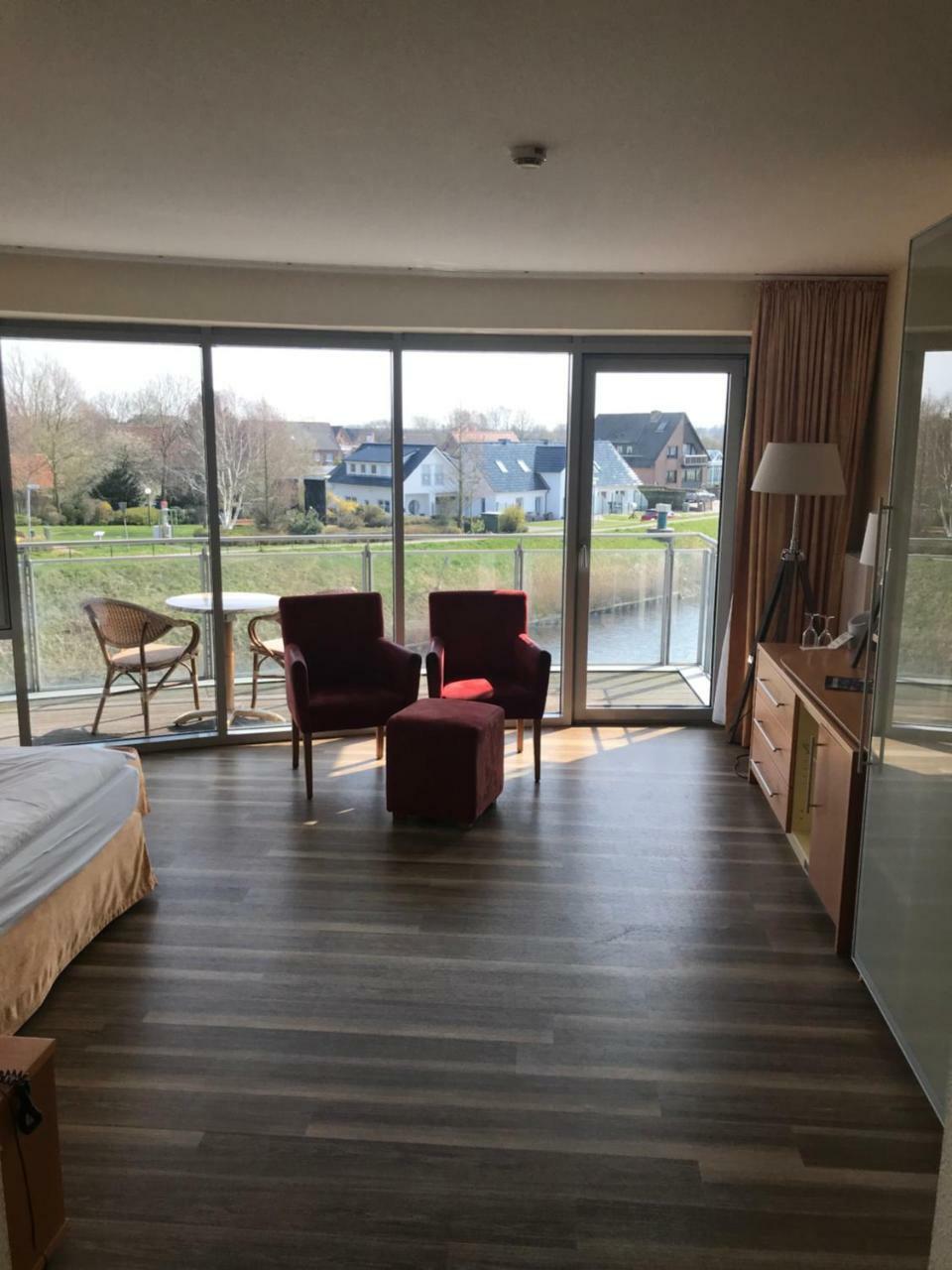 Nordseehotel Benser Hof Am Hafen بينسيرسيال المظهر الخارجي الصورة