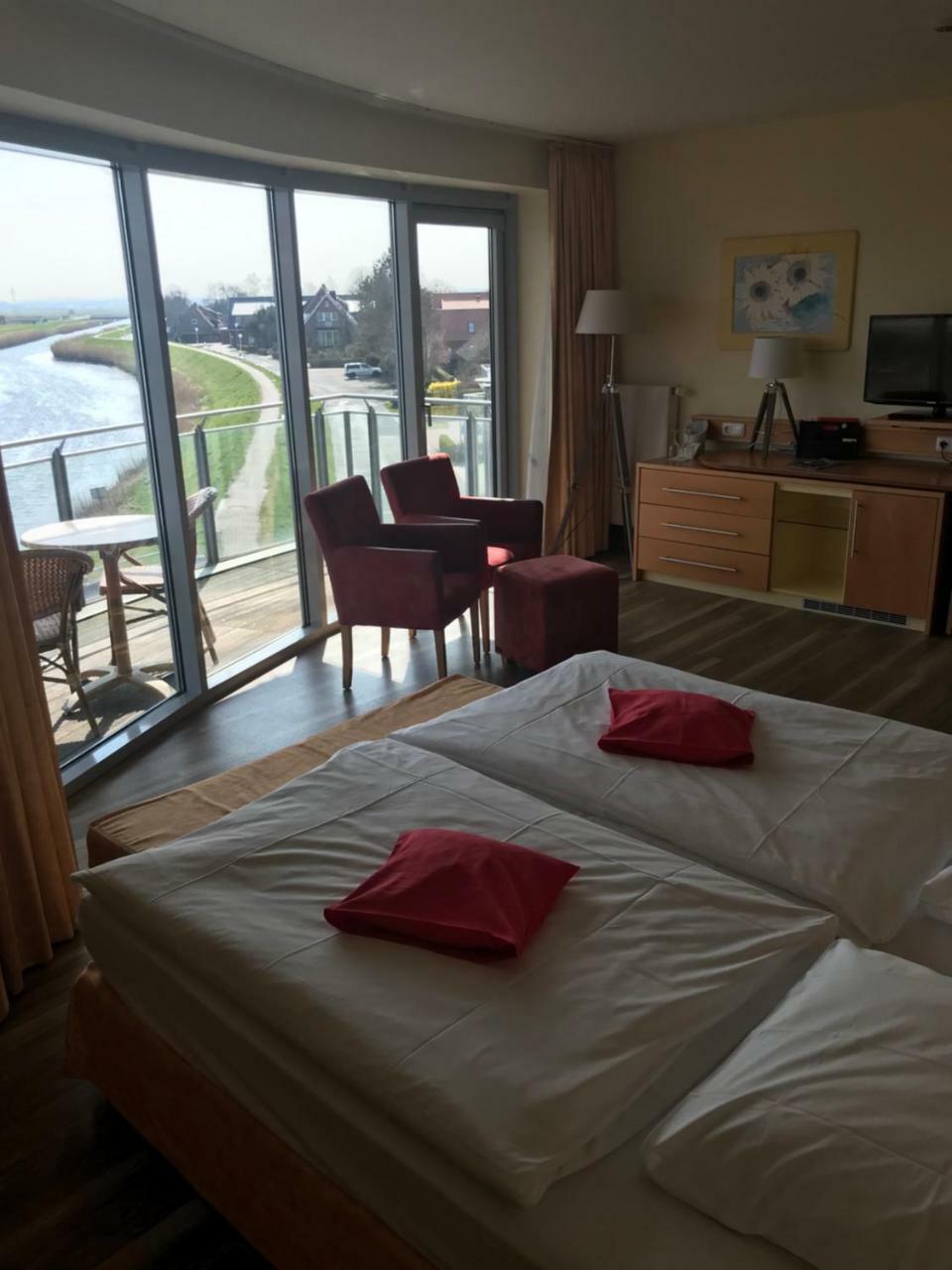 Nordseehotel Benser Hof Am Hafen بينسيرسيال المظهر الخارجي الصورة