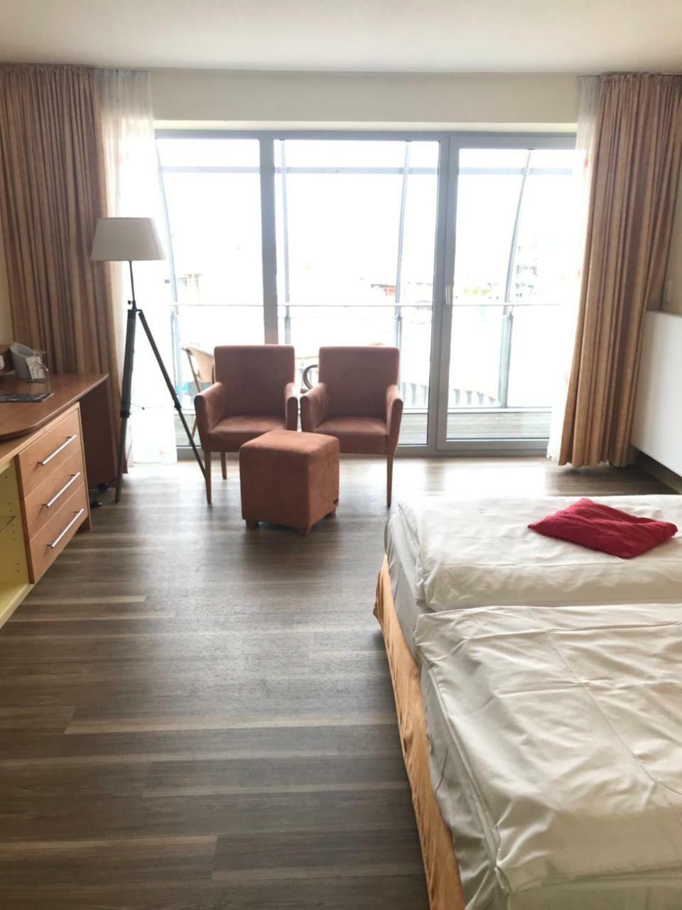 Nordseehotel Benser Hof Am Hafen بينسيرسيال المظهر الخارجي الصورة