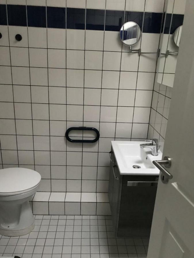 Nordseehotel Benser Hof Am Hafen بينسيرسيال المظهر الخارجي الصورة